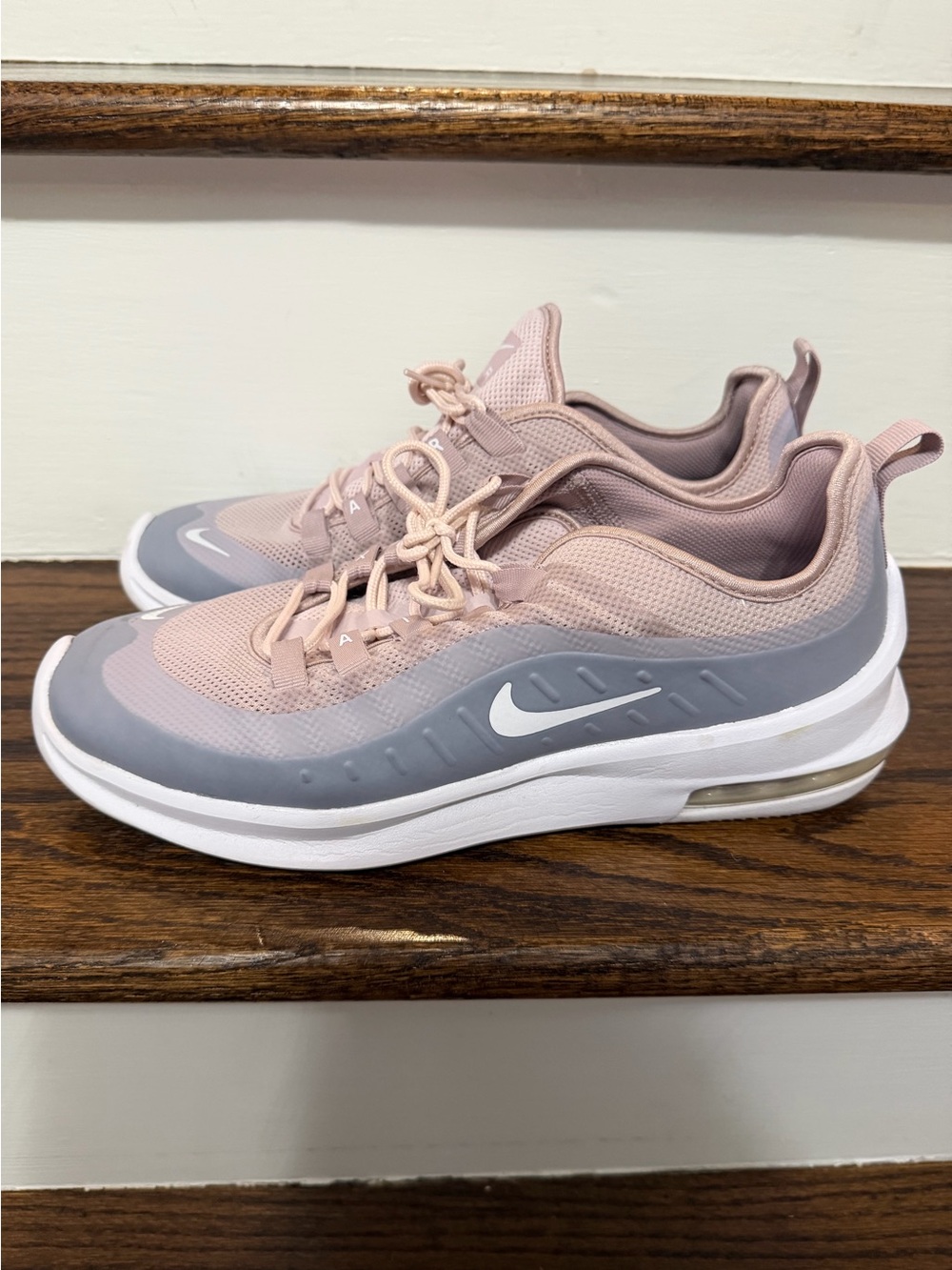 Nike Air Max - Size 9.5 - Women's